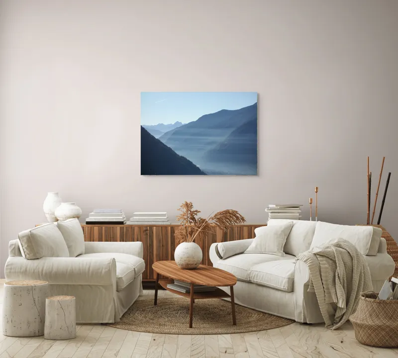 Tablou Canvas, "Unde munții întâlnesc cerul dimineața", Munți, Vale, Ceață, Răsărit, Lumină, Siluetă, Calm, Serenitate, 100 x 70 cm – poza 3