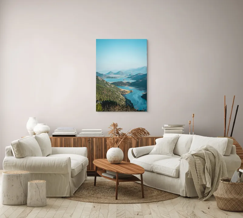 Tablou Canvas, "Peisaj montan cu lac și râu strălucitor", Frumusețe, Natură, Lacuri, Munți, Verdeață, Peisaj, Răsărit, Serenitate., 70 x 100 cm – poza 4