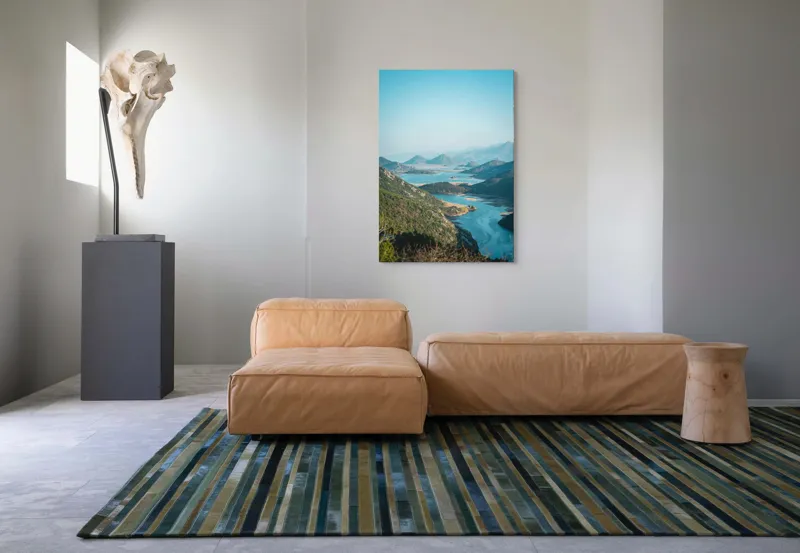 Tablou Canvas, "Peisaj montan cu lac și râu strălucitor", Frumusețe, Natură, Lacuri, Munți, Verdeață, Peisaj, Răsărit, Serenitate., 70 x 100 cm – poza 7
