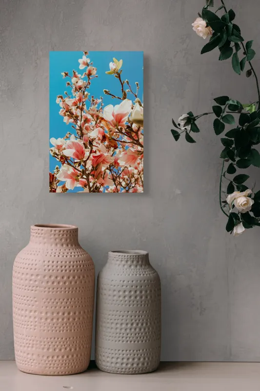 Tablou Canvas, "Magnolii înflorite sub cerul albastru", Magnolie, Albastru, Cer, Flori, Ramuri, Primăvară, Delicatețe, Natură, Petale, Lumina, Înflorire, 26 x 39 cm – poza 6