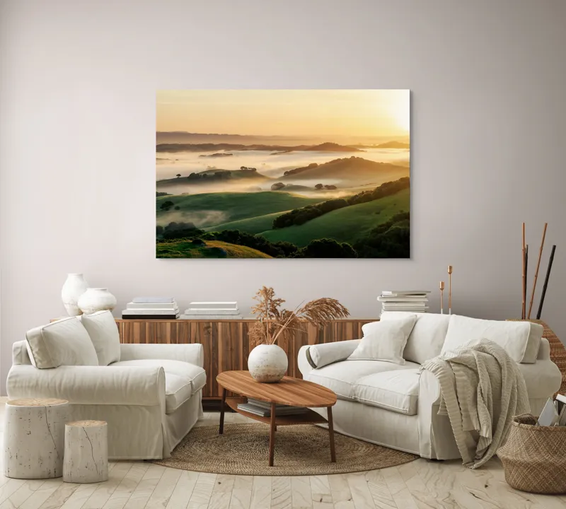 Tablou Canvas, "Dimineață de ceață peste dealuri verzi", Aurora, Câmpuri, Ceață, Dealuri, Lumină, Verdeață, Răsărit, Peisaj, Serenitate, Natură, 150 x 100 cm – poza 3