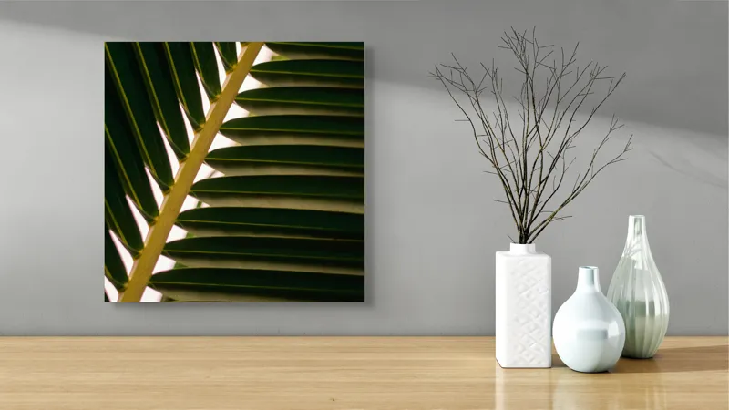 Tablou Canvas, "Geometria frunzelor de palmier", Frunze, Verde, Natură, Textură, Lumină, Umbră, Armonie, Simetrie, 50 x 50 cm – poza 3