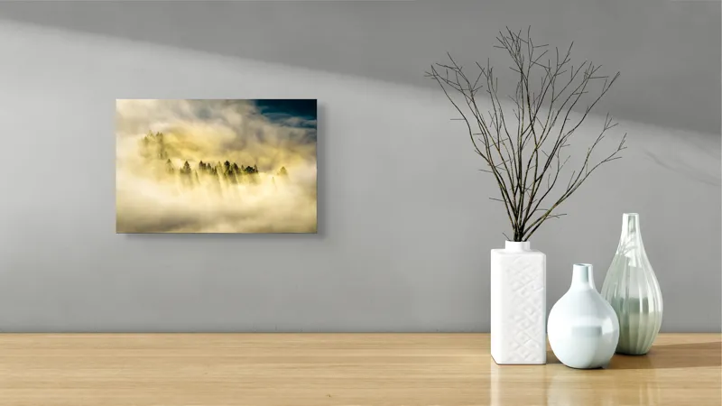 Tablou Canvas, "Lumină printre cețurile dimineții", Pădure, Ceață, Razele Soarelui, Mister, Lumină, Natură, Copaci, Peisaj, Seninătate, Vârfuri de Brazi, 39 x 26 cm – poza 8