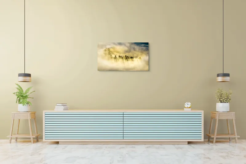 Tablou Canvas, "Lumină printre cețurile dimineții", Pădure, Ceață, Razele Soarelui, Mister, Lumină, Natură, Copaci, Peisaj, Seninătate, Vârfuri de Brazi, 90 x 50 cm – poza 5