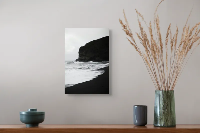 Tablou Canvas, "Valuri la țărmul stâncos al mării", Mare, Valuri, Plajă, Stânci, Cer, Noros, Natură, Peisaj, Apă, Coastă, 26 x 39 cm – poza 5