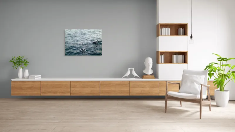 Tablou Canvas, "Delfinii dansează pe valurile oceanului", Delfini, Ocean, Alergați, Libertate, Apă, Valuri, Sălbăticie, Grup, Natație, 100 x 70 cm – poza 6