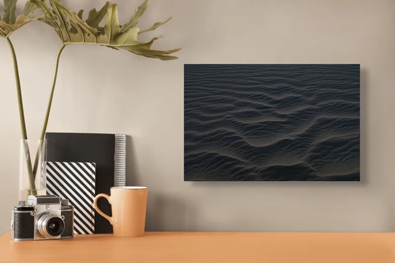 Tablou Canvas, "Dune ondulate în lumina amurgului", Dune, Valuri, Texturi, Umbre, Calm, Mister, Soare, Seară, 39 x 26 cm – poza 3