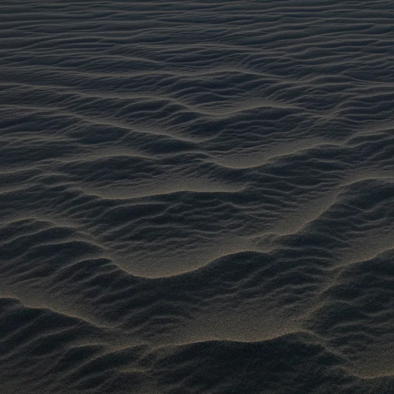 Tablou Canvas, "Dune ondulate în lumina amurgului", Dune, Valuri, Texturi, Umbre, Calm, Mister, Soare, Seară, 50 x 50 cm – poza 2