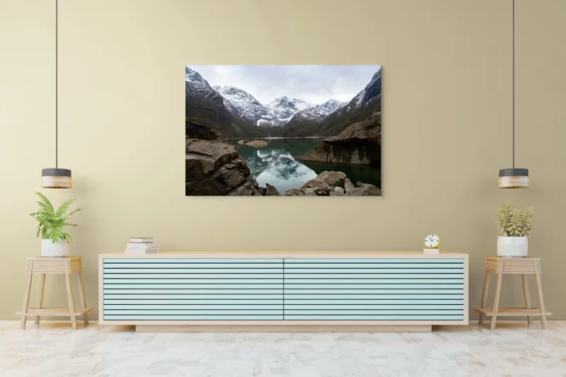 Tablou Canvas, "Reflectarea munților în oglinda lacului", Munți, Reflecții, Lac, Zăpadă, Rocă, Cer, Natură, Calm, Peisaj, Frumusețe, 150 x 100 cm – poza 6
