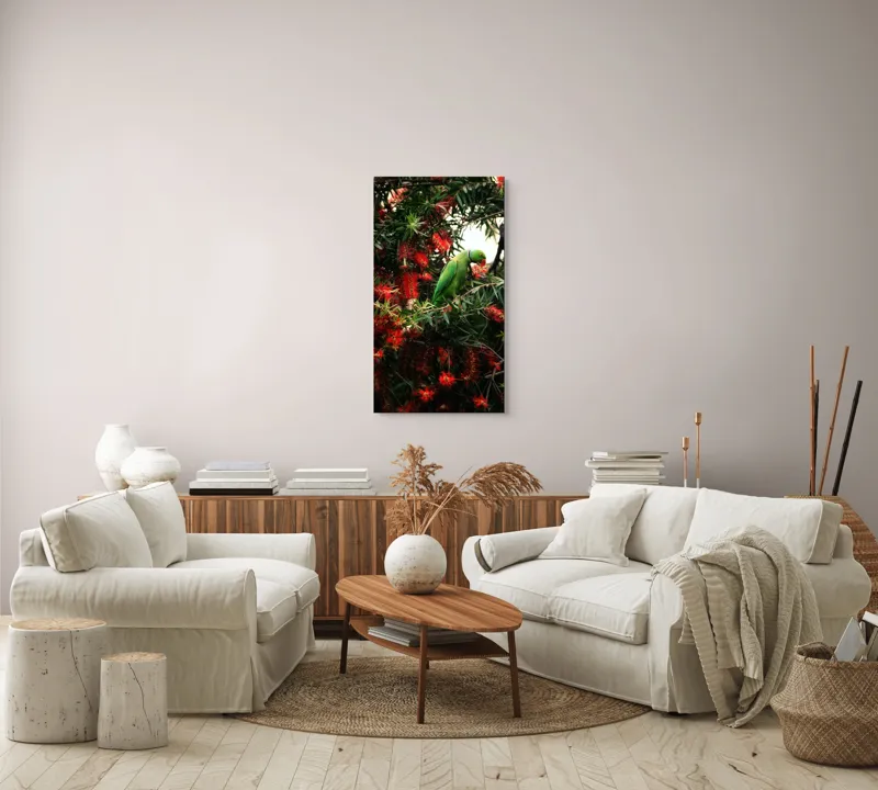 Tablou Canvas, "Papagalul colorat printre flori roșii", Papagal, Verde, Ramuri, Flori, Rosii, Frunze, Arbori, Natura, Vivid, Exotic, 50 x 90 cm – poza 7