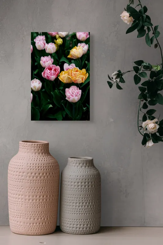 Tablou Canvas, "Simfonia florilor primăvăratice în grădină", Flori, Lalele, Roz, Galben, Verde, Petale, Grădină, Natură, Frumusețe, Primăvară, 26 x 39 cm – poza 6