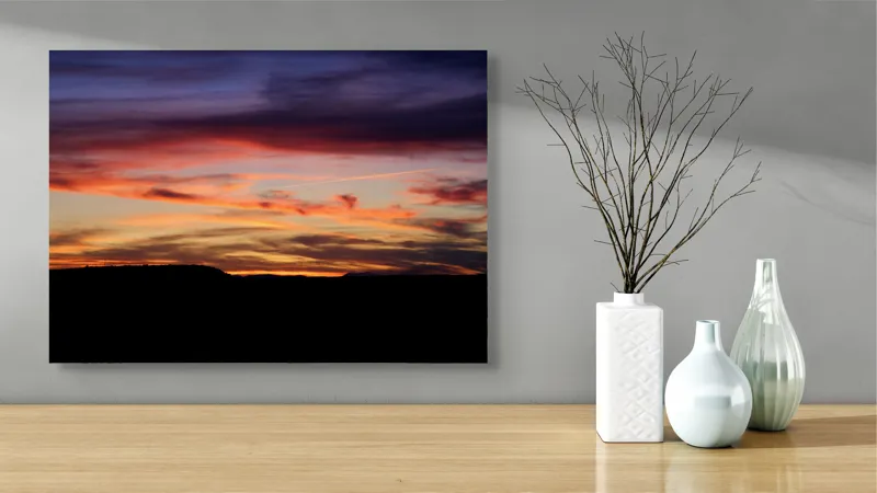 Tablou Canvas, "Răsărit colorat peste orizontul liniștit", Cer, Apus, Nori, Portocaliu, Mov, Siluetă, Natură, Peisaj, Raze, Orizont, 70 x 50 cm – poza 3