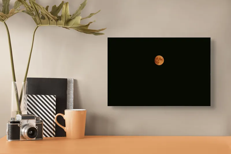 Tablou Canvas, "Luna portocalie pe cerul întunecat", Lună, Portocalie, Întuneric, Cer, Noapte, 39 x 26 cm – poza 3
