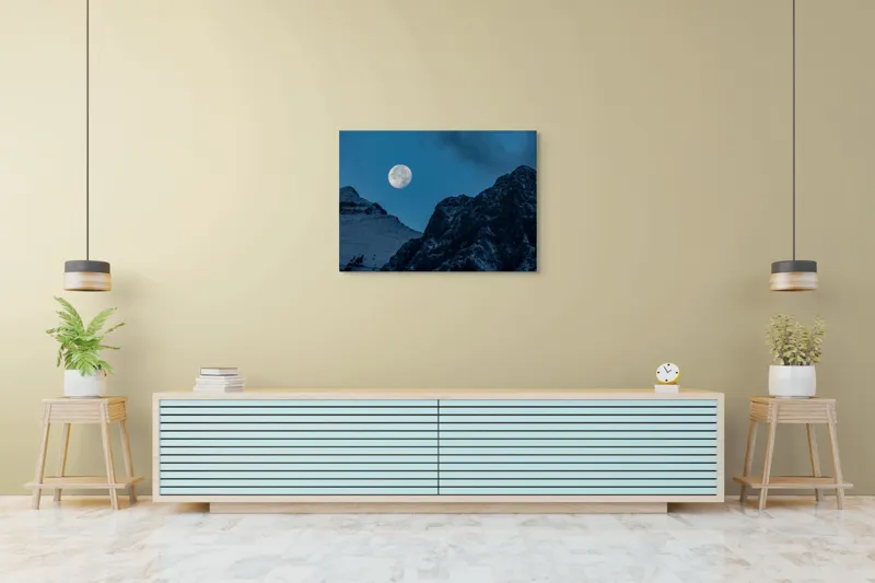 Tablou Canvas, "Luna plină peste munți înzăpeziți", Lună, Munte, Noapte, Cer, Albastru, Peisaj, Natură, Lumină, 100 x 70 cm – poza 4