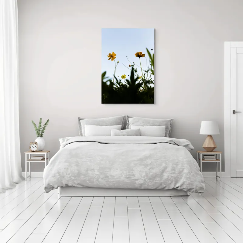 Tablou Canvas, "Flori spre cerul albastru", Flori, Cer, Galben, Verde, Frunze, Muguri, Tulpini, Petale, Natură, Simplitate, 70 x 100 cm – poza 3