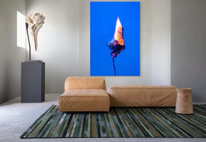 Tablou Canvas, "Flacără albastră în noapte profundă", Flacără, Albastru, Contrast, Căldură, Energie, Arzând, Subtilitate, Artă, 100 x 150 cm – poza 7