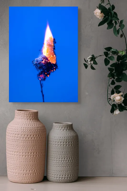 Tablou Canvas, "Flacără albastră în noapte profundă", Flacără, Albastru, Contrast, Căldură, Energie, Arzând, Subtilitate, Artă, 39 x 54 cm – poza 6