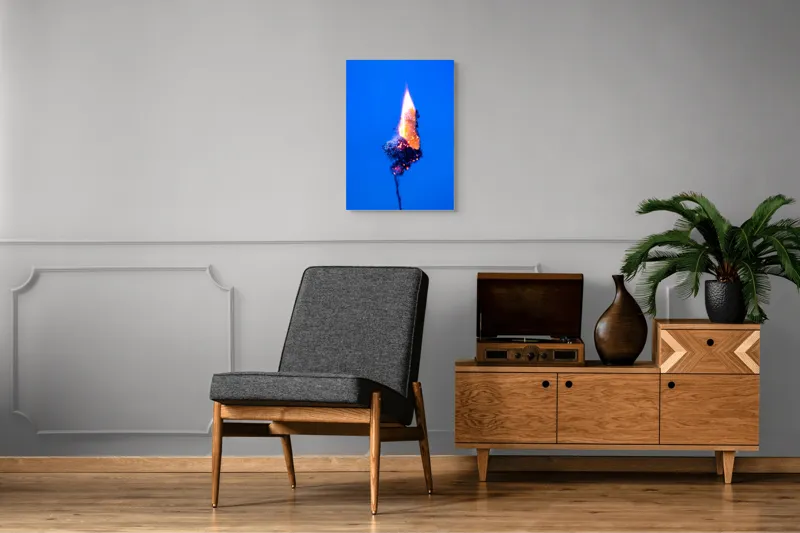 Tablou Canvas, "Flacără albastră în noapte profundă", Flacără, Albastru, Contrast, Căldură, Energie, Arzând, Subtilitate, Artă, 50 x 70 cm – poza 8
