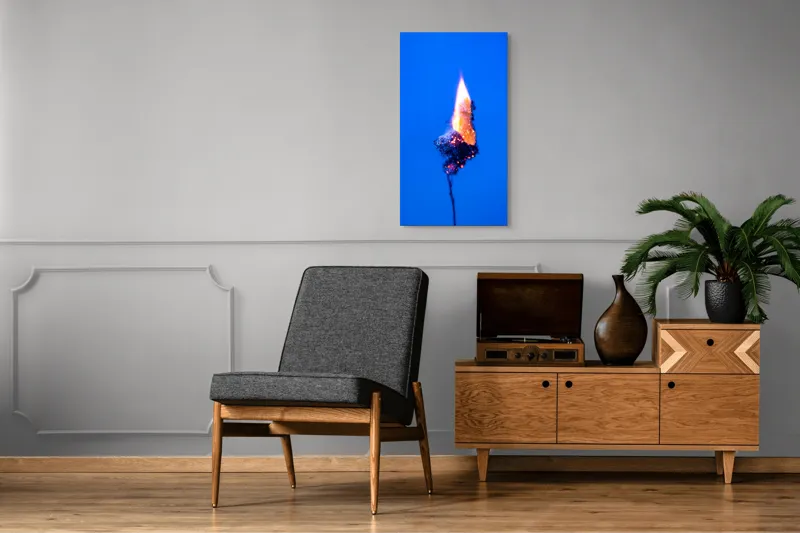 Tablou Canvas, "Flacără albastră în noapte profundă", Flacără, Albastru, Contrast, Căldură, Energie, Arzând, Subtilitate, Artă, 50 x 90 cm – poza 8