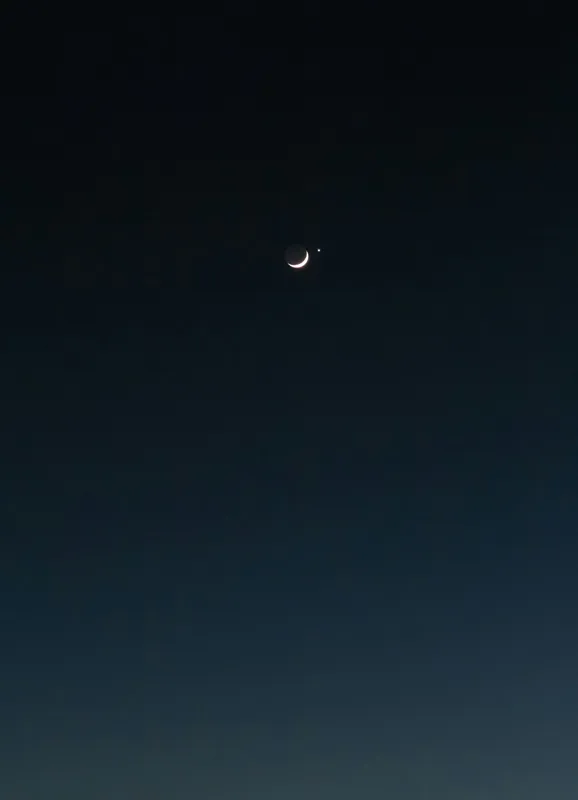 Tablou Canvas, "Luna și steaua solitară", Lună, Cer, Stea, Noapte, Liniște, 39 x 54 cm – poza 2