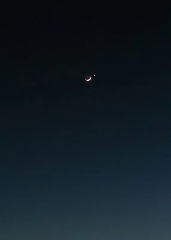 Tablou Canvas, "Luna și steaua solitară", Lună, Cer, Stea, Noapte, Liniște, 50 x 70 cm – poza 2