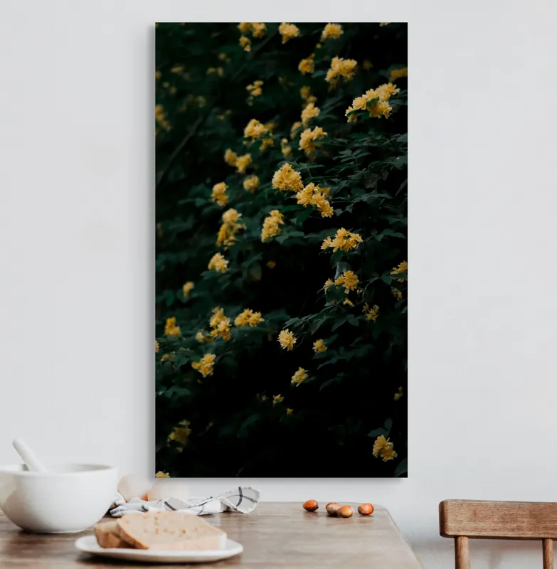 Tablou Canvas, "Strălucirea florilor în amurgul verii", Flori, Galbene, Abundente, Întuneric, Frunziș, Natură, Blând., 50 x 90 cm – poza 3