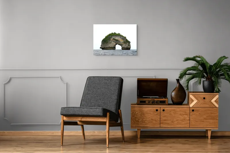 Tablou Canvas, "Arcul de Piatră al Mării Sudice", Stâncă, Arcadă, Ocean, Vegetație, Cer, Apă, Natură, Insulă., 70 x 50 cm – poza 4