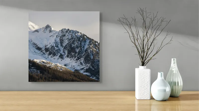 Tablou Canvas, "Liniștea înălțimilor încărcate de zăpadă", Munți, Zăpadă, Păduri, Cer, Stânci, 50 x 50 cm – poza 3