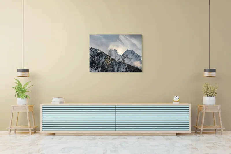Tablou Canvas, "Vârfuri montane sub mantia norilor", Majestuos, Montan, Înghețat, Impunător, Liniștit, Vârfuri, Alpin, Pitoresc, Strălucitor, Rece, 100 x 70 cm – poza 4