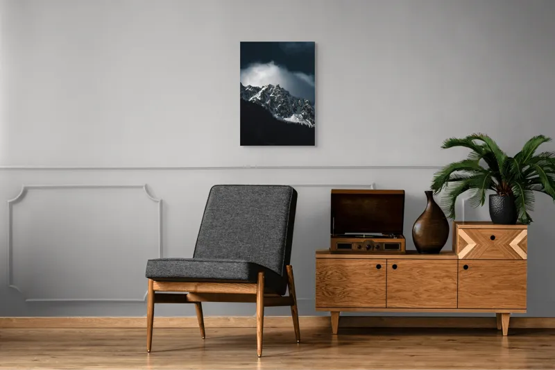 Tablou Canvas, "Frumusețea tăcută a munților înzăpeziți", Munți, Zăpadă, Stânci, Cer, Nor, Umbre, Natură, Imagine, Lumină, Peisaj, 50 x 70 cm – poza 8