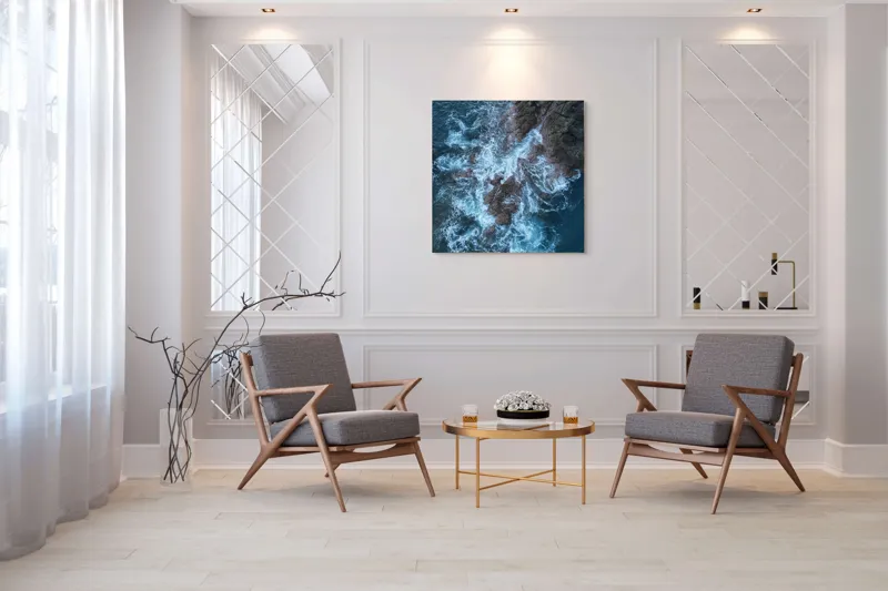 Tablou Canvas, "Valurile albastre lovind stâncile aspre", Ocean, Stâncă, Valuri, Spumă, Albastru, Natură, Pitoresc, Dramatic, Textură, Energie, 100 x 100 cm – poza 7