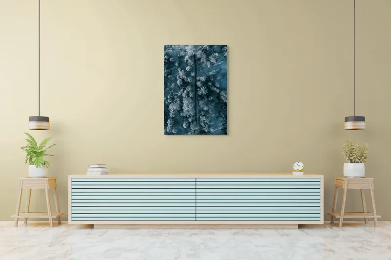 Tablou Canvas, "Cărare prin pădurea de iarnă", Cale, Înghețată, Arbori, Zăpadă, Rece, Natură, Pădure, Iarnă, Frig, Peisaj, Linia, Întunecat, Albastru, Contrast, Vedere., 70 x 100 cm – poza 5