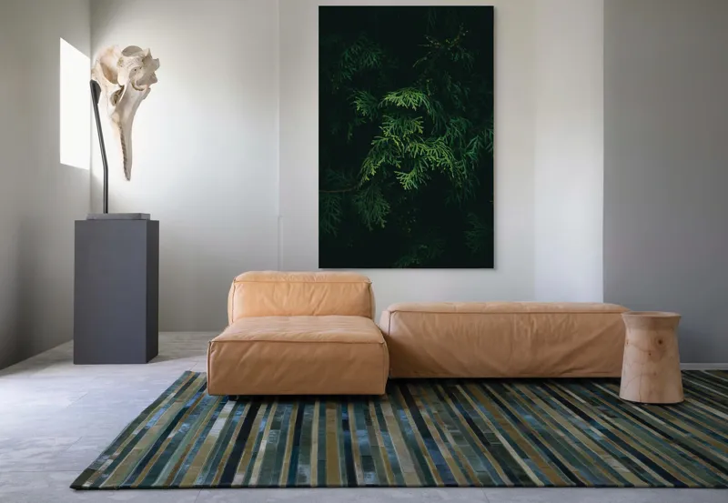 Tablou Canvas, "Frumusețea misterioasă a frunzelor de conifer", Verde, Frunze, Întuneric, Natură, Mister, Contrast, Liniște, 100 x 150 cm – poza 7