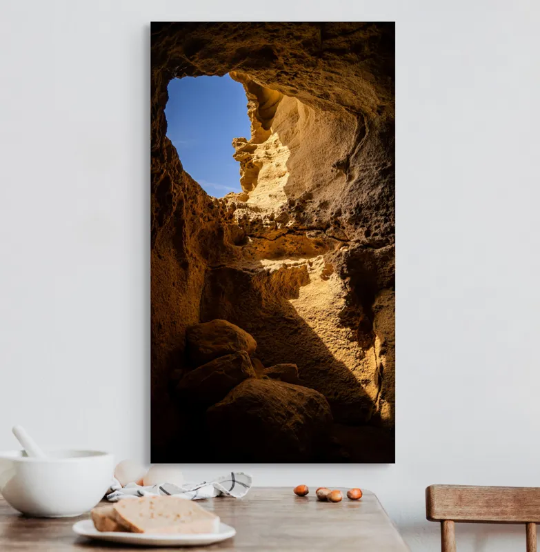 Tablou Canvas, "Lumina soarelui în peșteră stâncoasă", Pietre, Lumină, Umbre, Cer, Forme, Timp, Textură, Amestec, Natură, 50 x 90 cm – poza 3