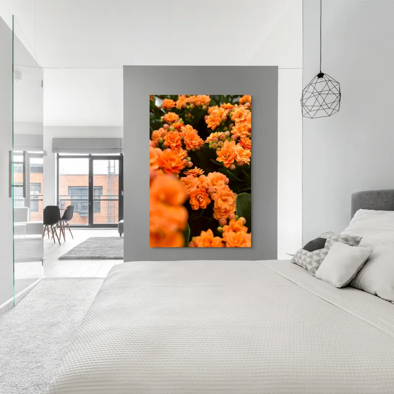 Tablou Canvas, "Floare portocalie în grădină de vis", Flori, Portocalii, Petale, Boboci, Frunze, Vibrante, Delicate, Verzi, Strălucitoare, 100 x 150 cm – poza 5