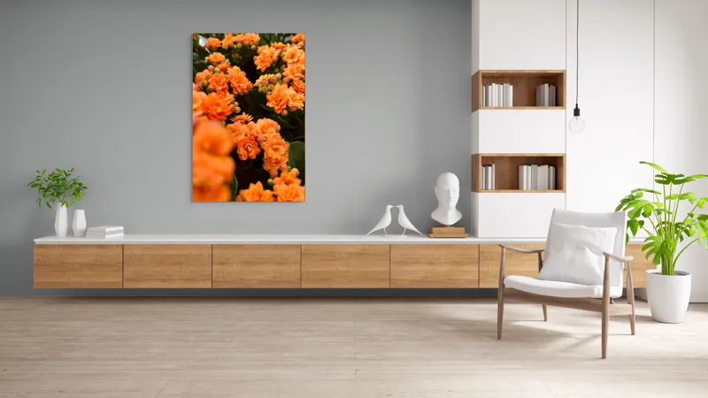 Tablou Canvas, "Floare portocalie în grădină de vis", Flori, Portocalii, Petale, Boboci, Frunze, Vibrante, Delicate, Verzi, Strălucitoare, 100 x 150 cm – poza 8
