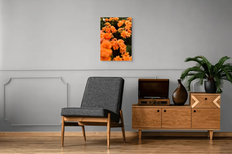 Tablou Canvas, "Floare portocalie în grădină de vis", Flori, Portocalii, Petale, Boboci, Frunze, Vibrante, Delicate, Verzi, Strălucitoare, 50 x 70 cm – poza 8