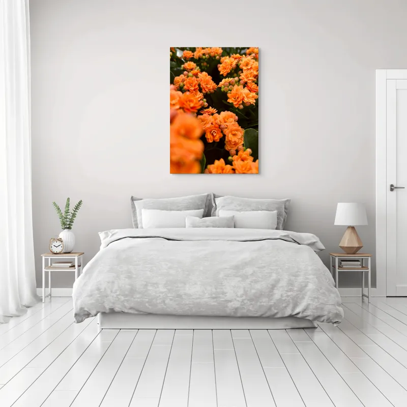 Tablou Canvas, "Floare portocalie în grădină de vis", Flori, Portocalii, Petale, Boboci, Frunze, Vibrante, Delicate, Verzi, Strălucitoare, 70 x 100 cm – poza 3