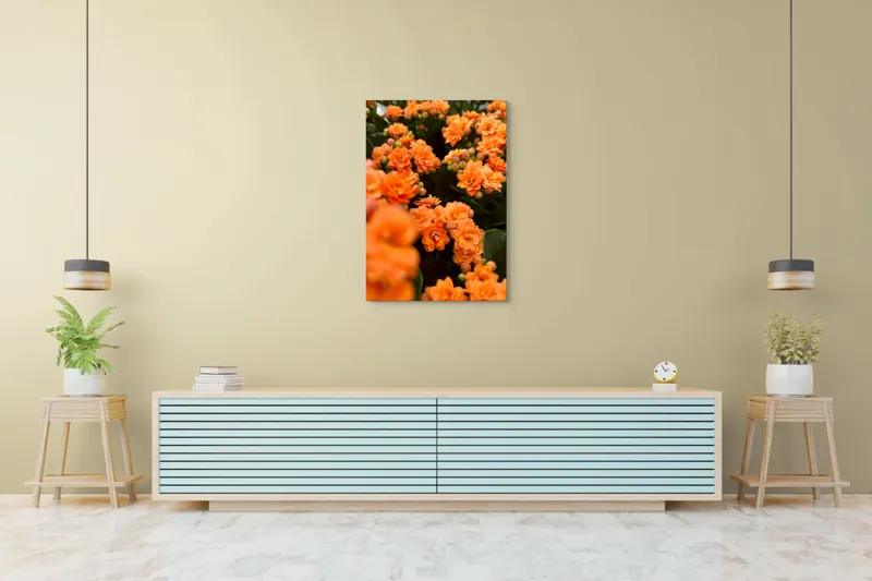 Tablou Canvas, "Floare portocalie în grădină de vis", Flori, Portocalii, Petale, Boboci, Frunze, Vibrante, Delicate, Verzi, Strălucitoare, 70 x 100 cm – poza 5