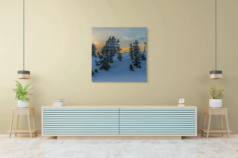 Tablou Canvas, "Pădurea înzăpezită la apusul soarelui", Zapadă, Copaci, Apus, Cer, Peisaj, Liniște, Iarnă, 100 x 100 cm – poza 5