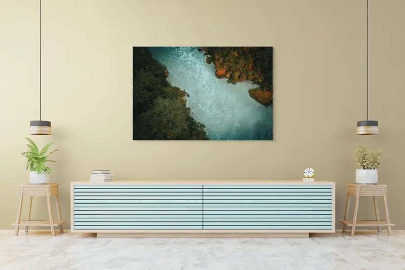Tablou Canvas, "Râu între maluri de pădure verde", Râu, Pădure, Apă, Curent, Natură, Verdeață, Vegetație, Peisaj., 150 x 100 cm – poza 6