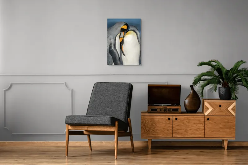 Tablou Canvas, "Îmbrățișarea pinguinilor împărătești", Penguins, Tenderness, Connection, Intimacy, Nature, Affection, 50 x 70 cm – poza 8