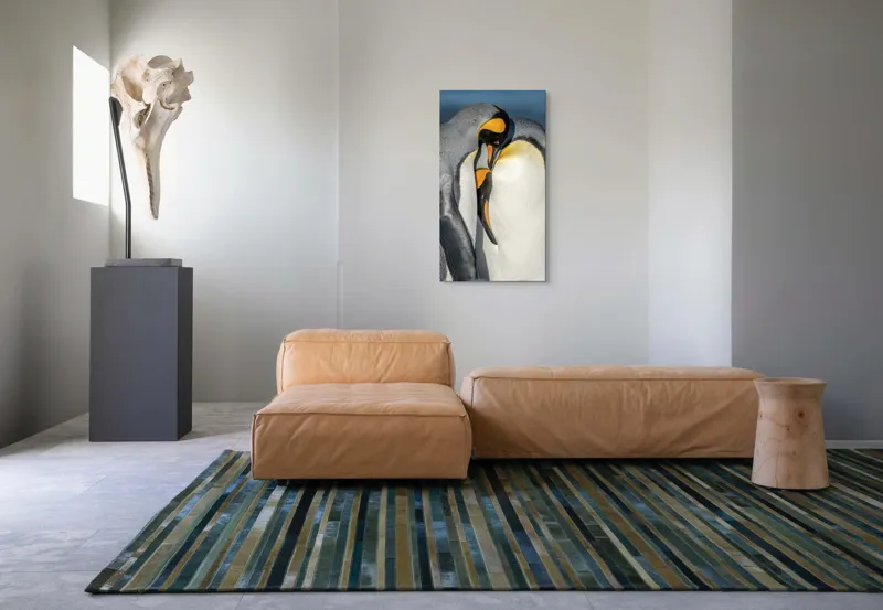 Tablou Canvas, "Îmbrățișarea pinguinilor împărătești", Penguins, Tenderness, Connection, Intimacy, Nature, Affection, 50 x 90 cm – poza 5