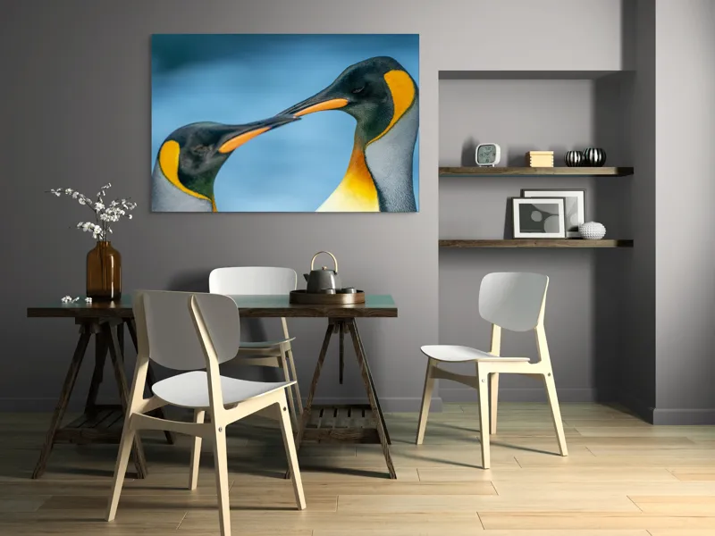 Tablou Canvas, "Întâlnirea sufletelor sub cerul arctic", Pinguini, Afecțiune, Colorat, Apropiere, Ocean, Eleganță, Grație, Natură, Serenitate, Armonie., 150 x 100 cm – poza 5