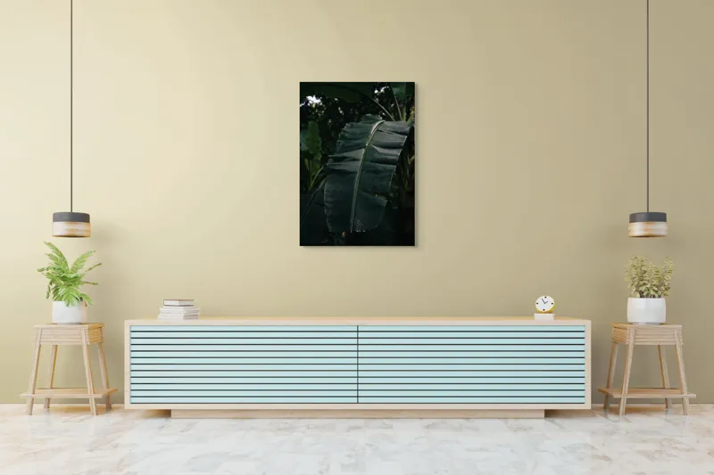 Tablou Canvas, "Frunze de bananier în umbră densă", Frunze, Verde, Textură, Umbre, Natură, Lumină, Tropical, Detalii, 70 x 100 cm – poza 5