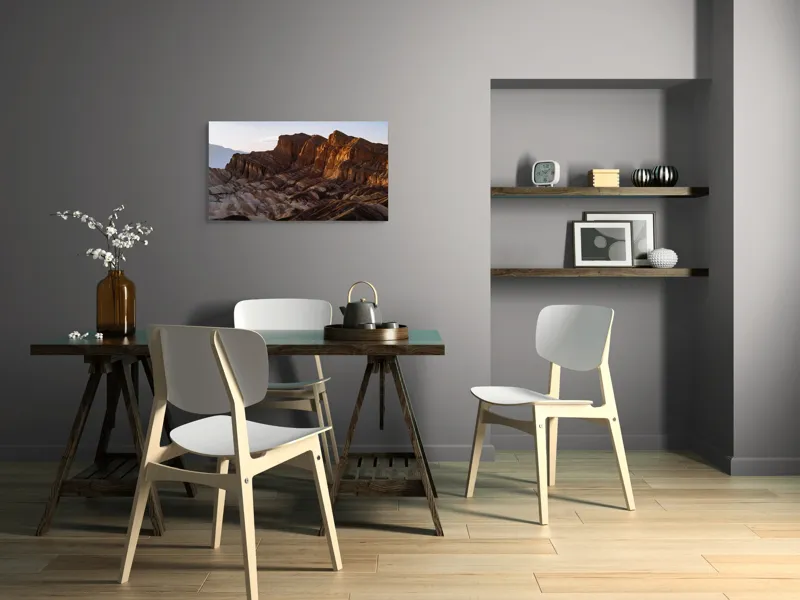 Tablou Canvas, "Răsărit peste stâncile deșertului", Vârfuri, Munți, Stânci, Apus, Erosion, Lumină, Uscăciune, Natură, Grandios, Peisaj., 90 x 50 cm – poza 3