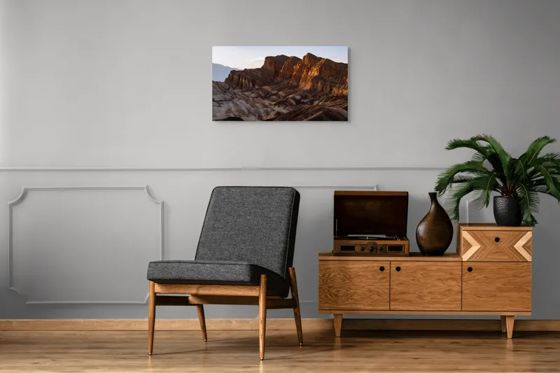 Tablou Canvas, "Răsărit peste stâncile deșertului", Vârfuri, Munți, Stânci, Apus, Erosion, Lumină, Uscăciune, Natură, Grandios, Peisaj., 90 x 50 cm – poza 6