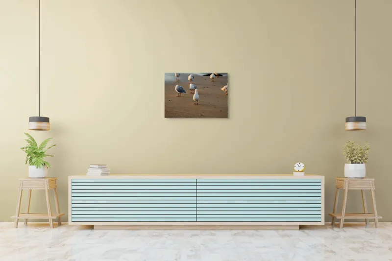 Tablou Canvas, "Pescăruși la apus pe plajă", Păsări, Plajă, Apus, Nisip, Marea, Aripi, Liniște, Umbre, Guguștiuci, Valuri, 70 x 50 cm – poza 7