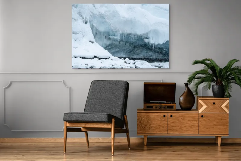 Tablou Canvas, "Peștera înghețată din tărâmul nordic", Gheață, Zăpadă, Stânci, Turturi, Frig, Albastru, Norii, Natura, Timp, Iarnă, 150 x 100 cm – poza 8