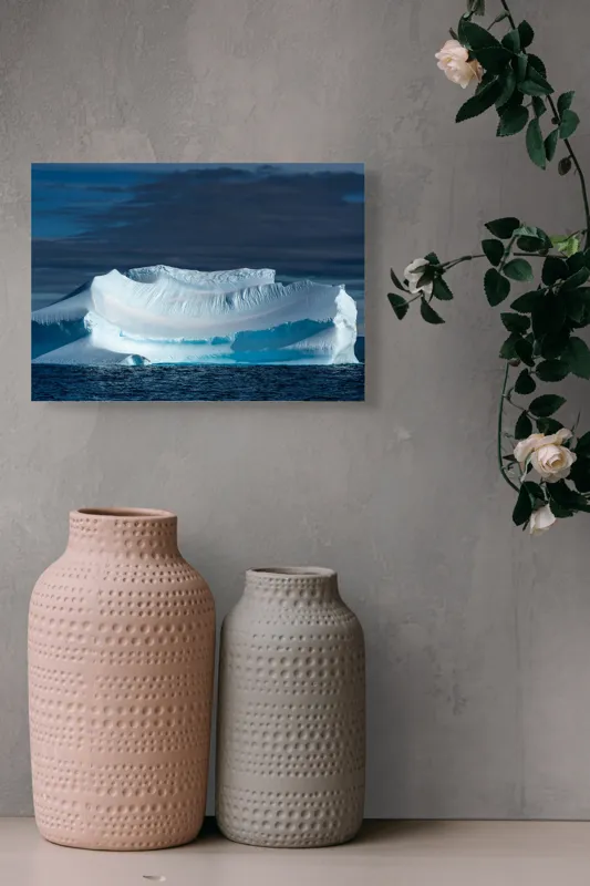 Tablou Canvas, "Dansul tăcut al ghețarului albastru", Gheață, Ocean, Cer, Nor, Peisaj, Antarctic, Contrast, Liniște, 54 x 39 cm – poza 8